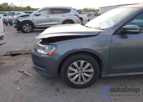 2013 Volkswagen Passat 2.5L S из США, поврежденный, VIN 1VWAP7A36DC114152